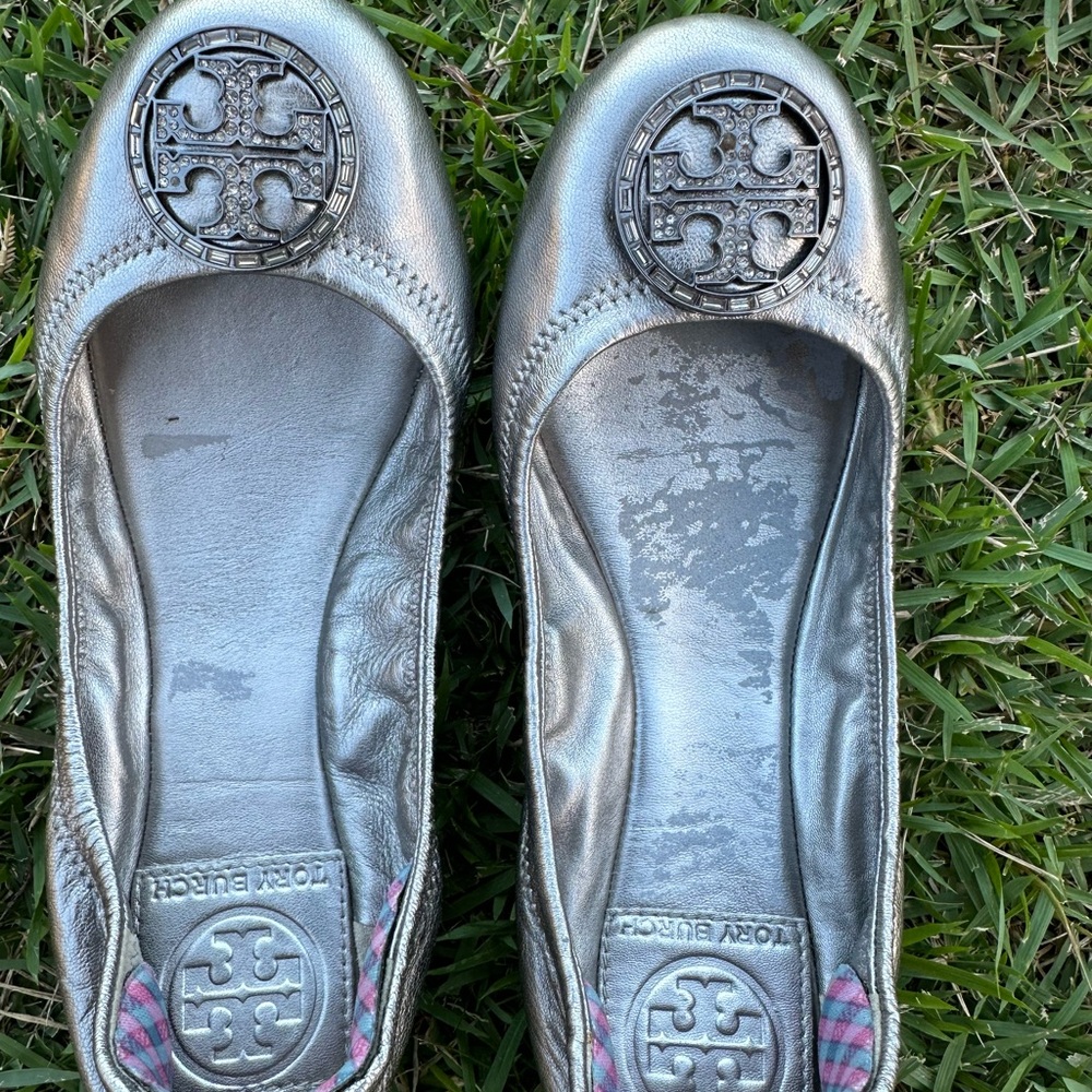 Tori Burch Silver Rhinestones, Leather Ballet Flats, 5M ,   Good condition